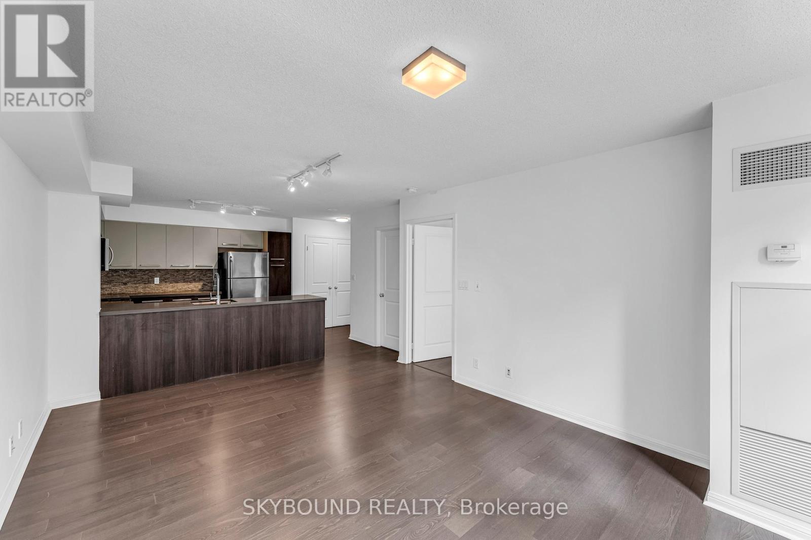#505 11 ST JOSEPH STREET - 12