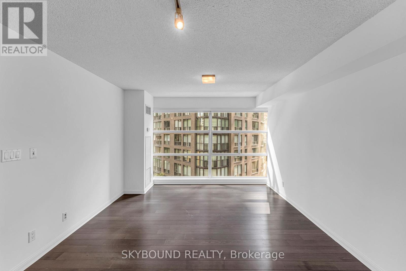 #505 11 ST JOSEPH STREET - 14