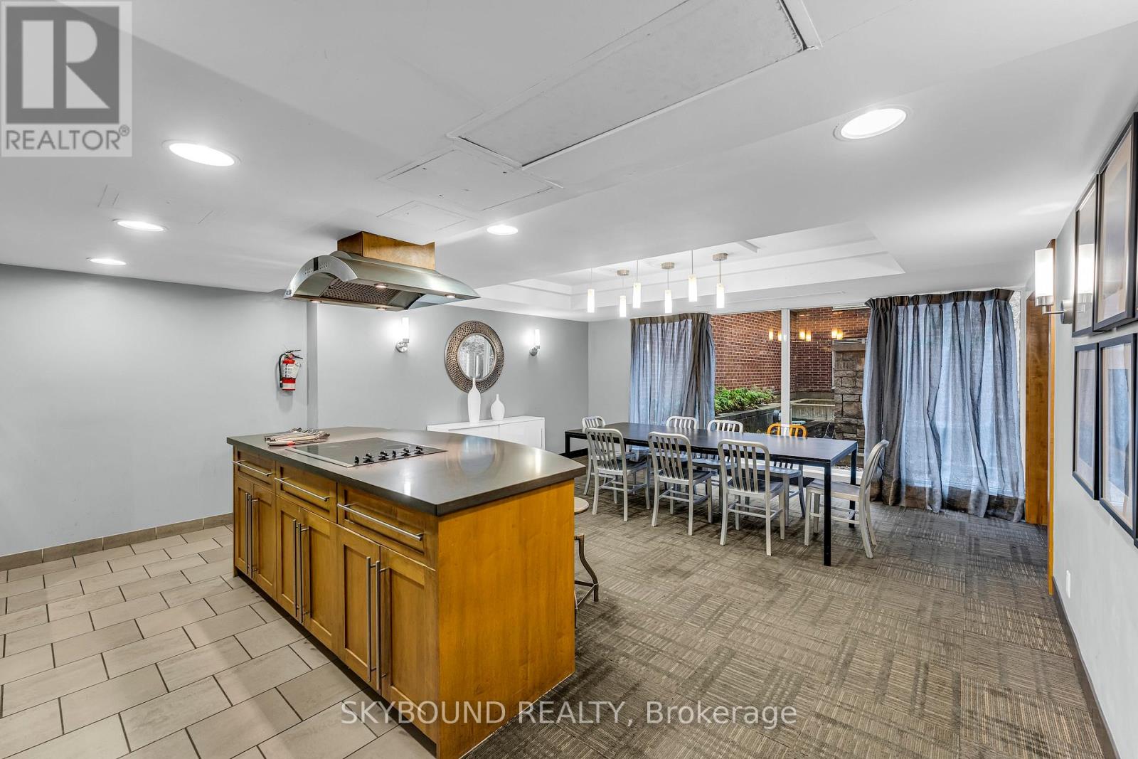 #505 11 ST JOSEPH STREET - 25