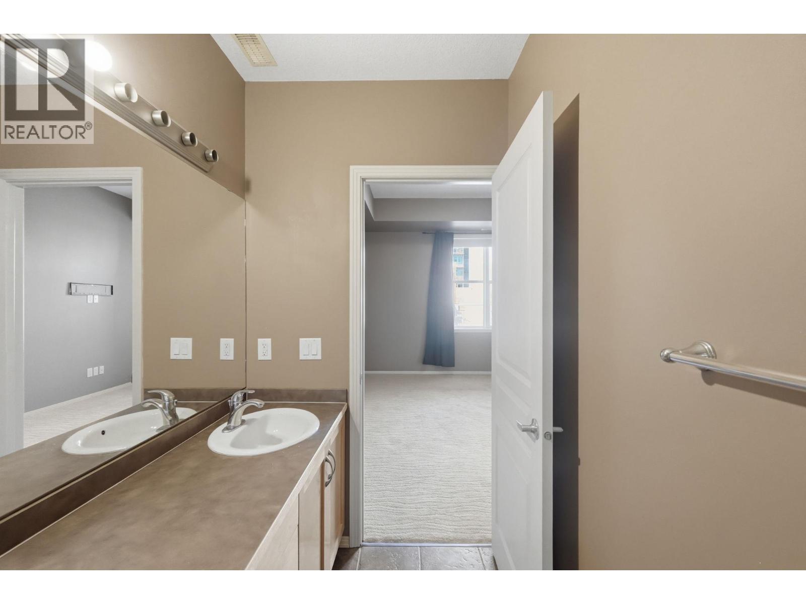 #102 1327 St. Paul Street - 17