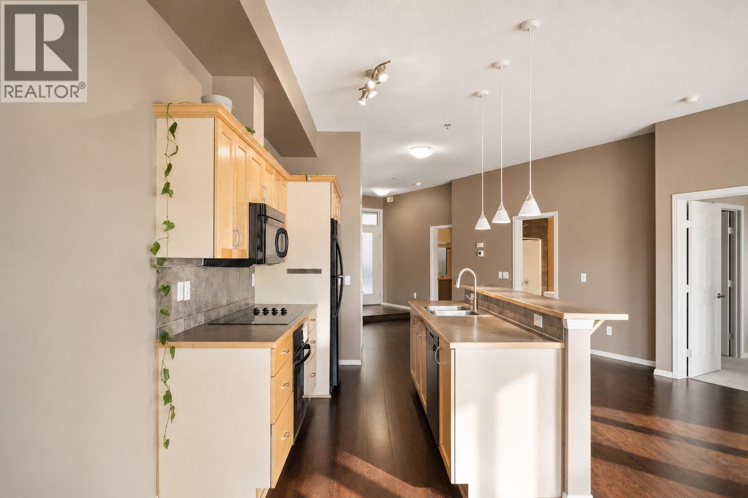 #102 1327 St. Paul Street - 9