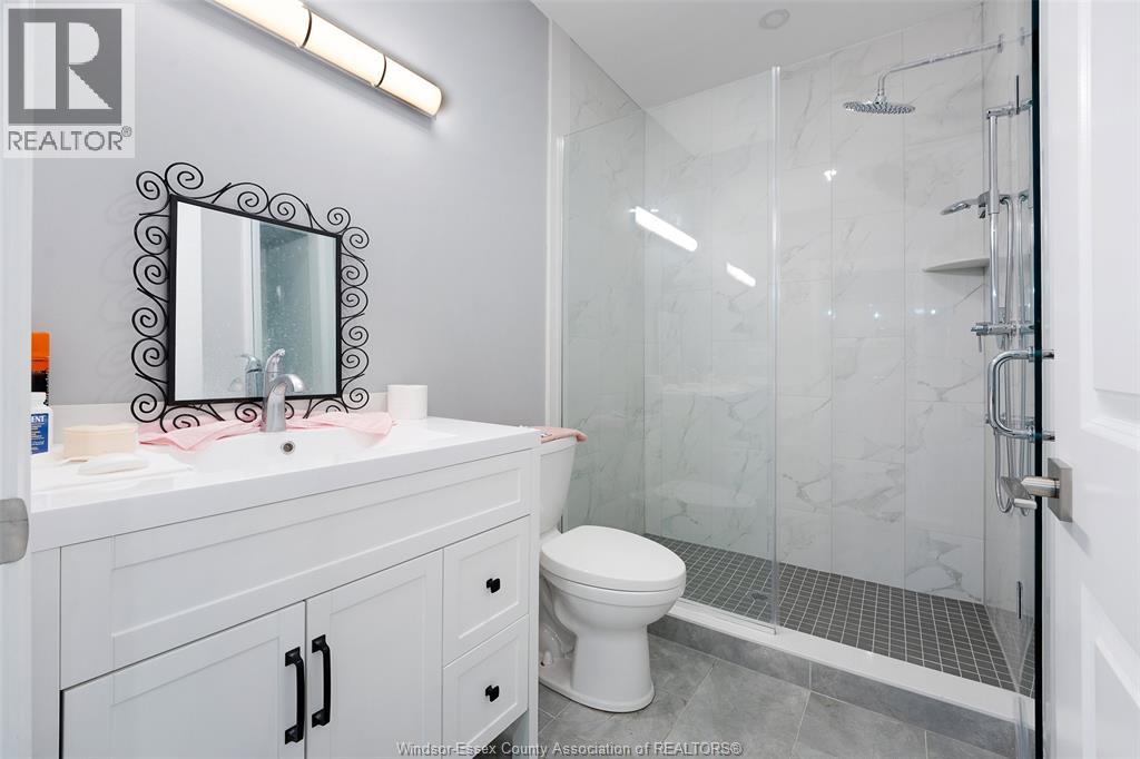 1059 ELSMERE AVENUE - 16