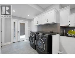 Laundry room - 1059 Elsmere Avenue, Windsor, ON N9A2B1 Photo 13
