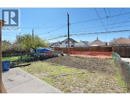 1059 Elsmere Avenue, Windsor, ON N9A2B1 Photo 30