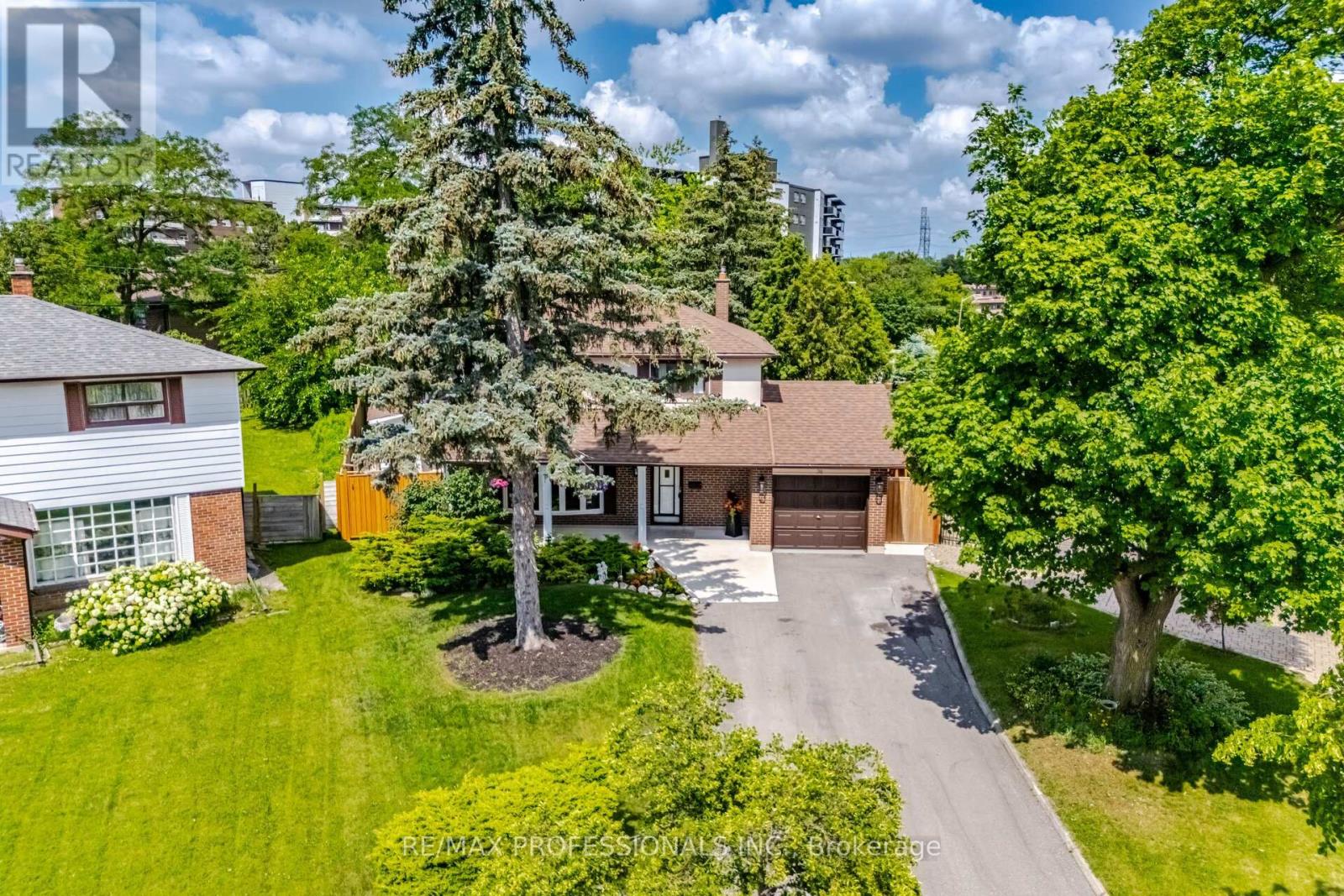 74 RINGWAY CRESCENT - 2