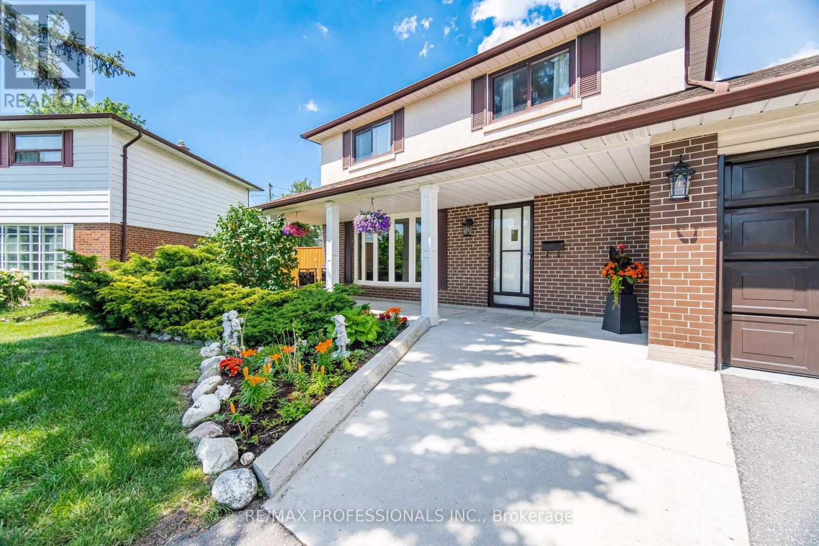 74 RINGWAY CRESCENT - 4