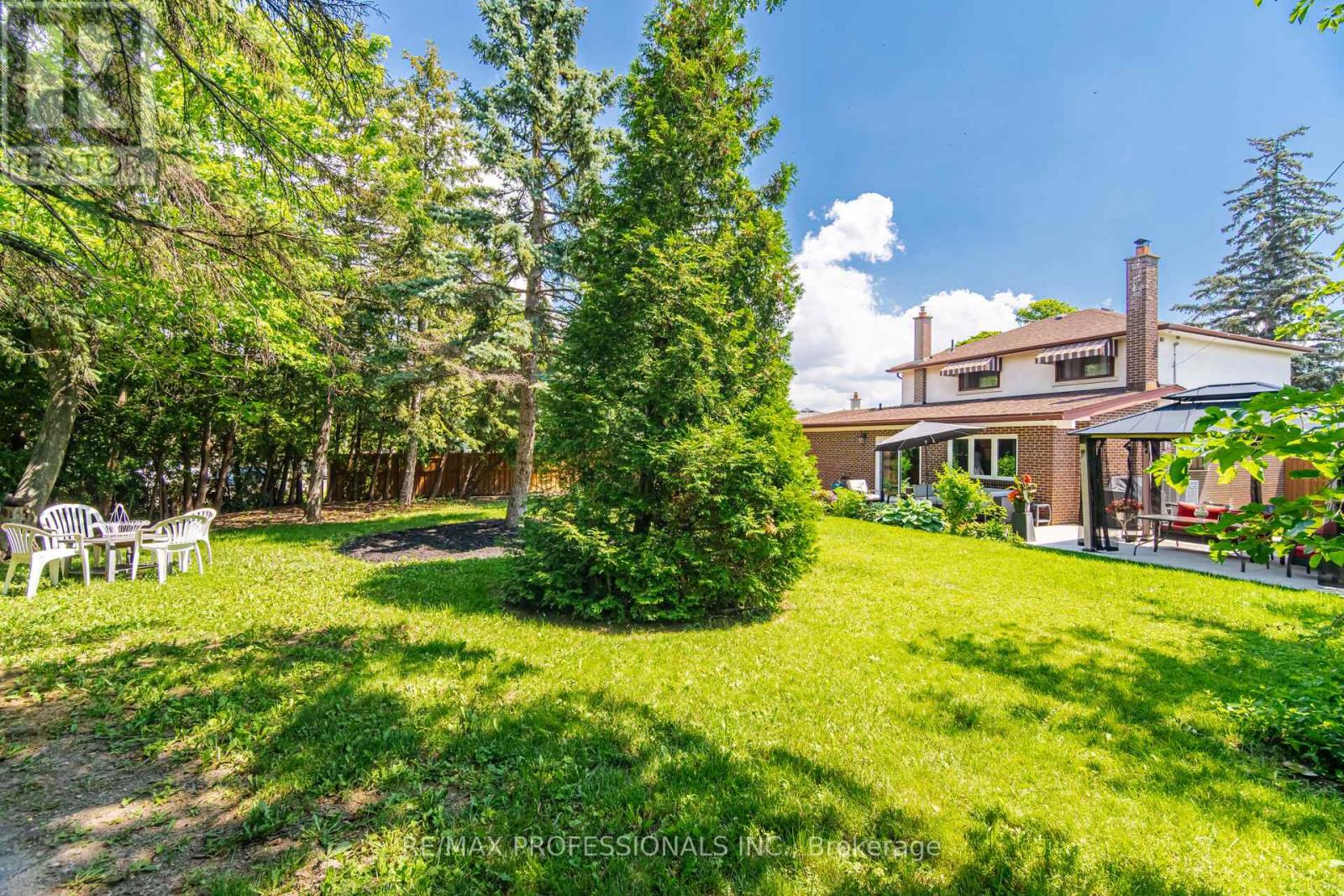 74 RINGWAY CRESCENT - 42