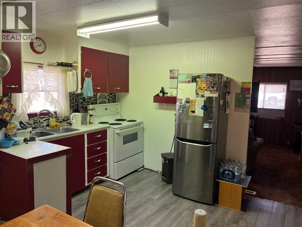324 3 Street W - 9