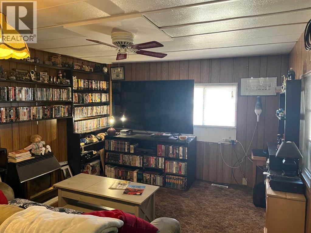 324 3 Street W - 6