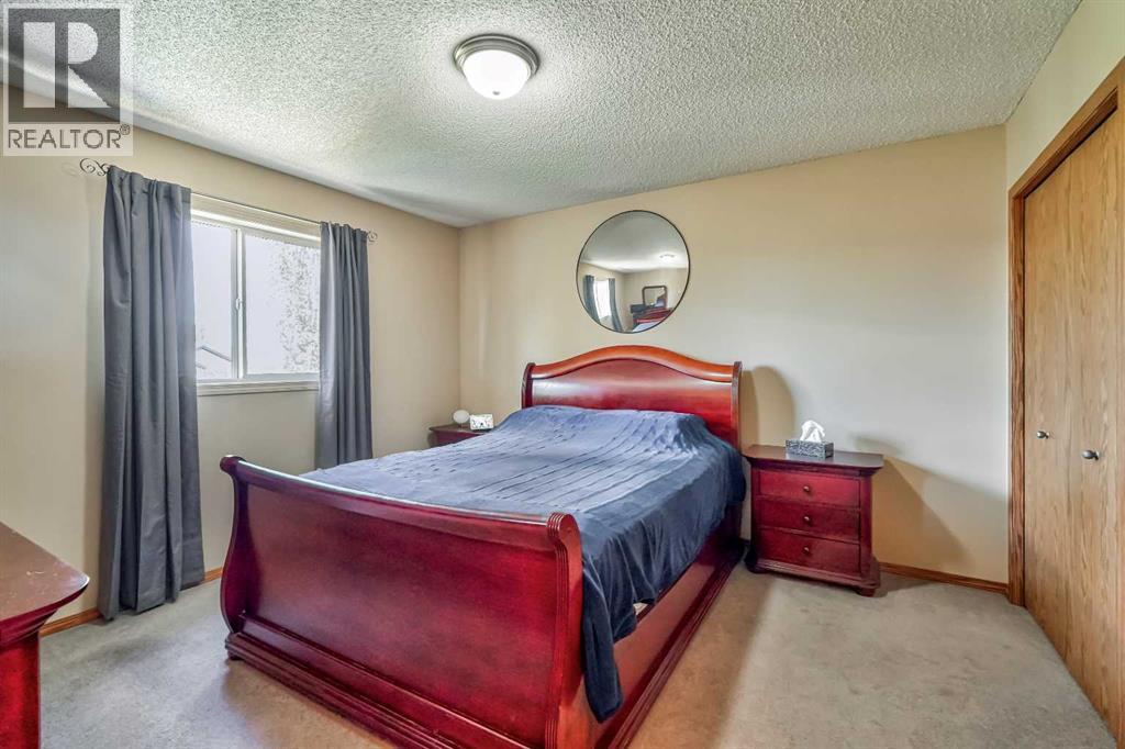 236 Covepark Close NE - 13