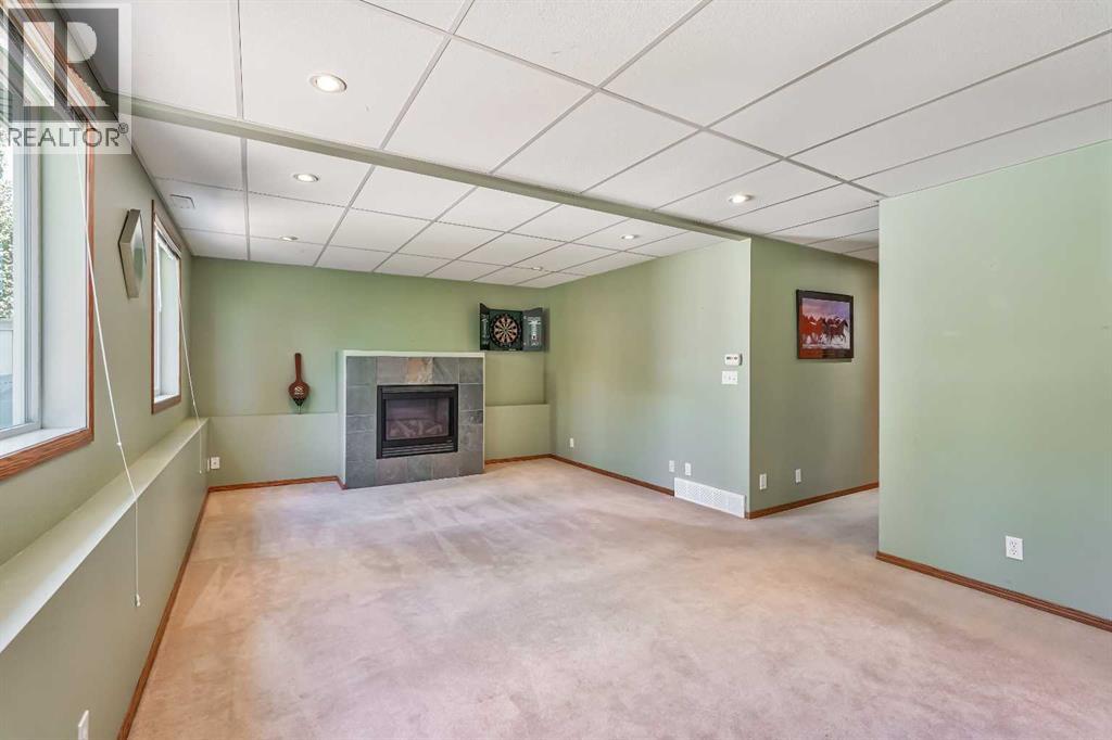 236 Covepark Close NE - 19