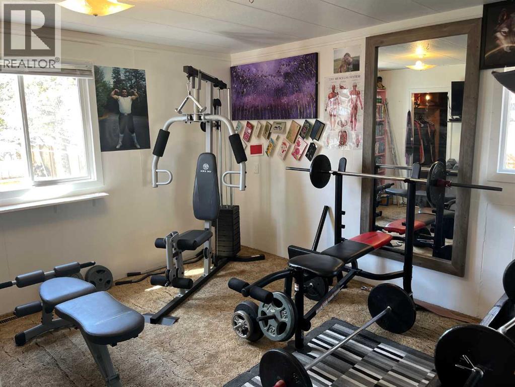 324 3 Street W - 14