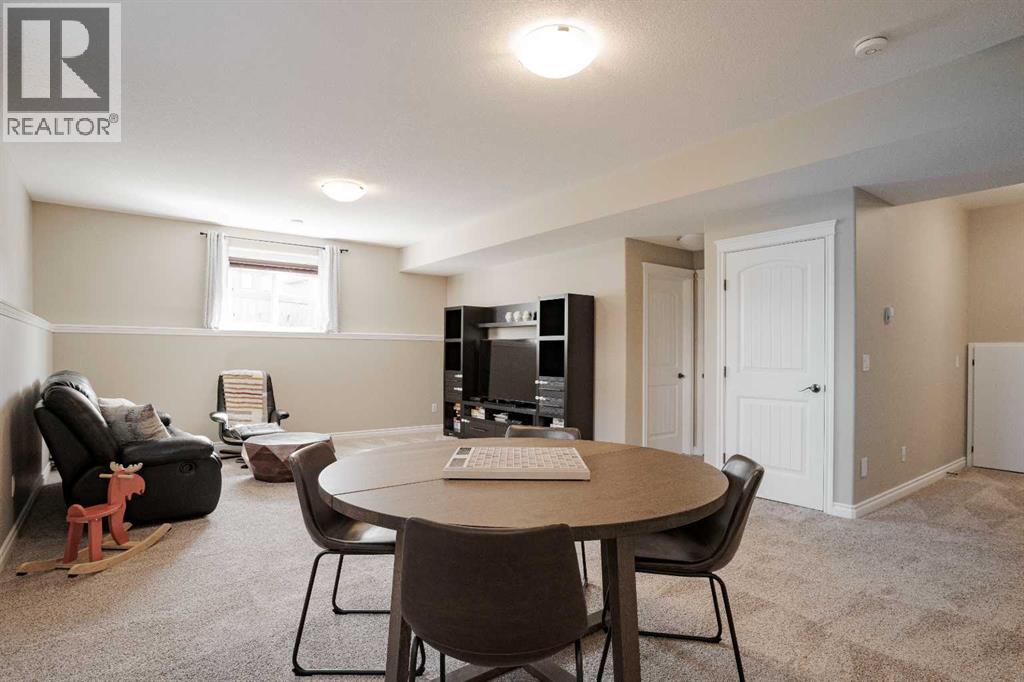 140 Heibert Bay — photo 36