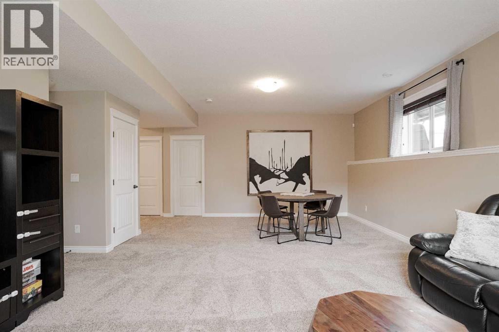 140 Heibert Bay — photo 37