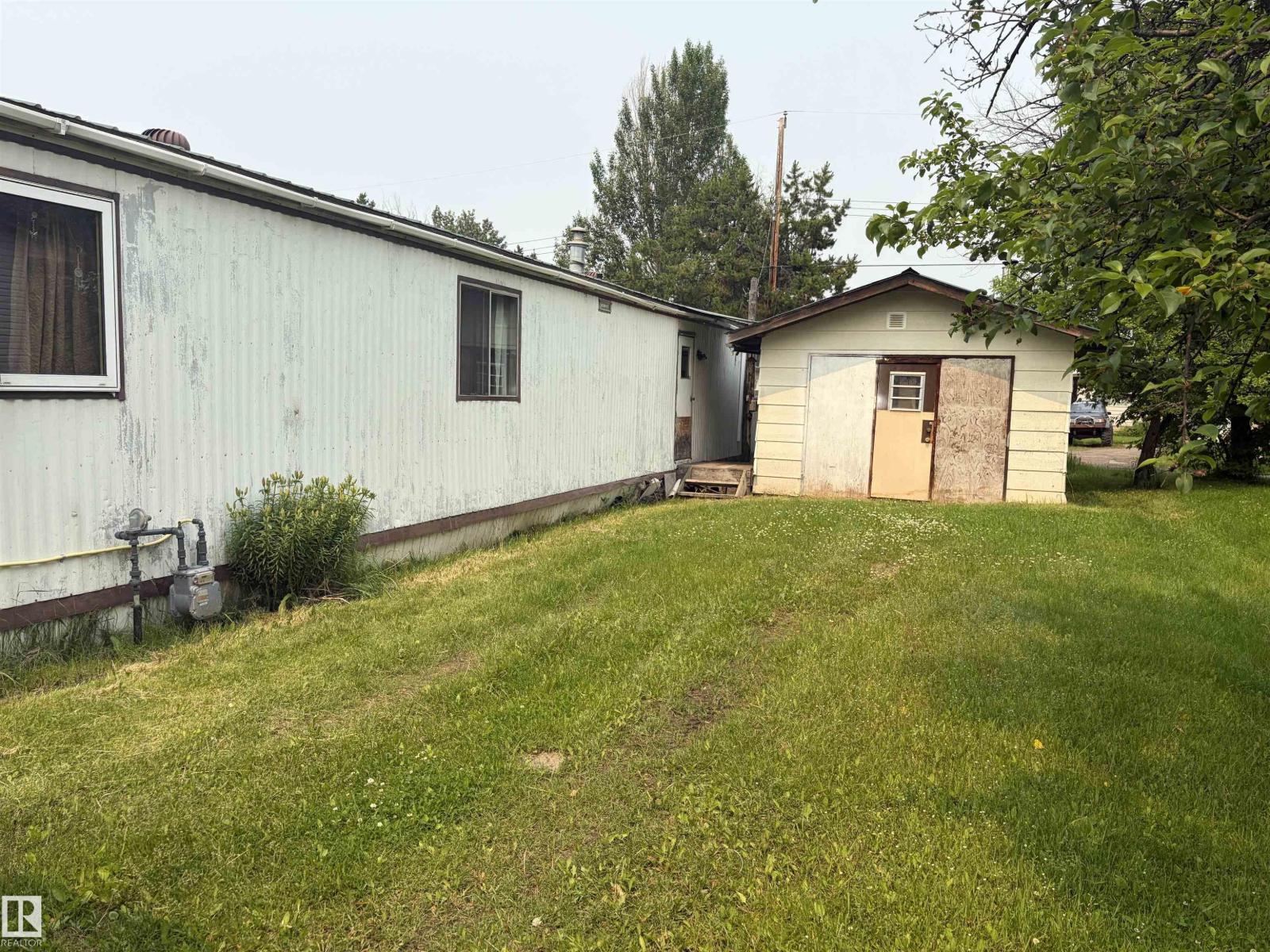 306 HWY 13 W - 2