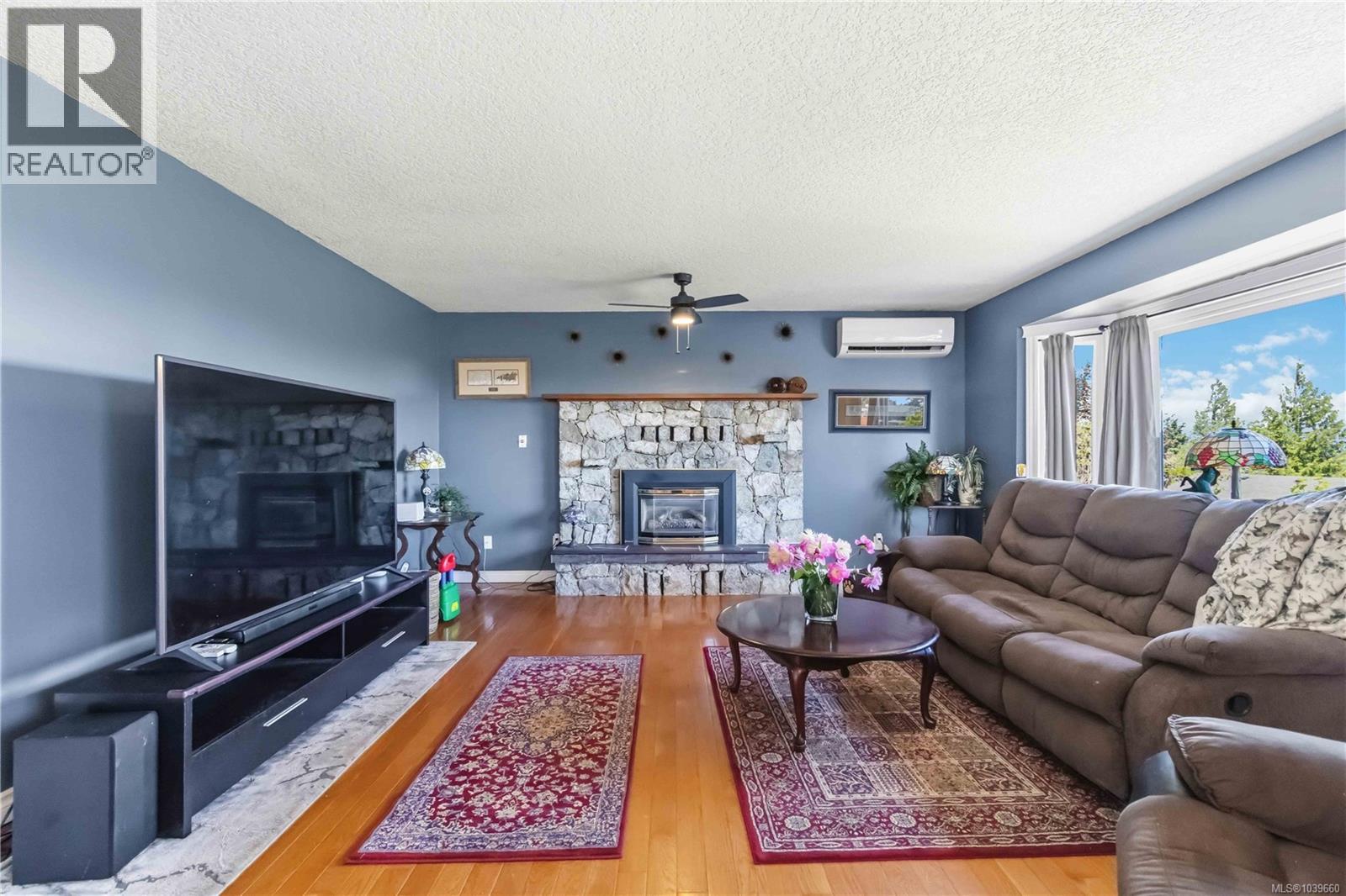 3389 Mary Anne Cres - 10