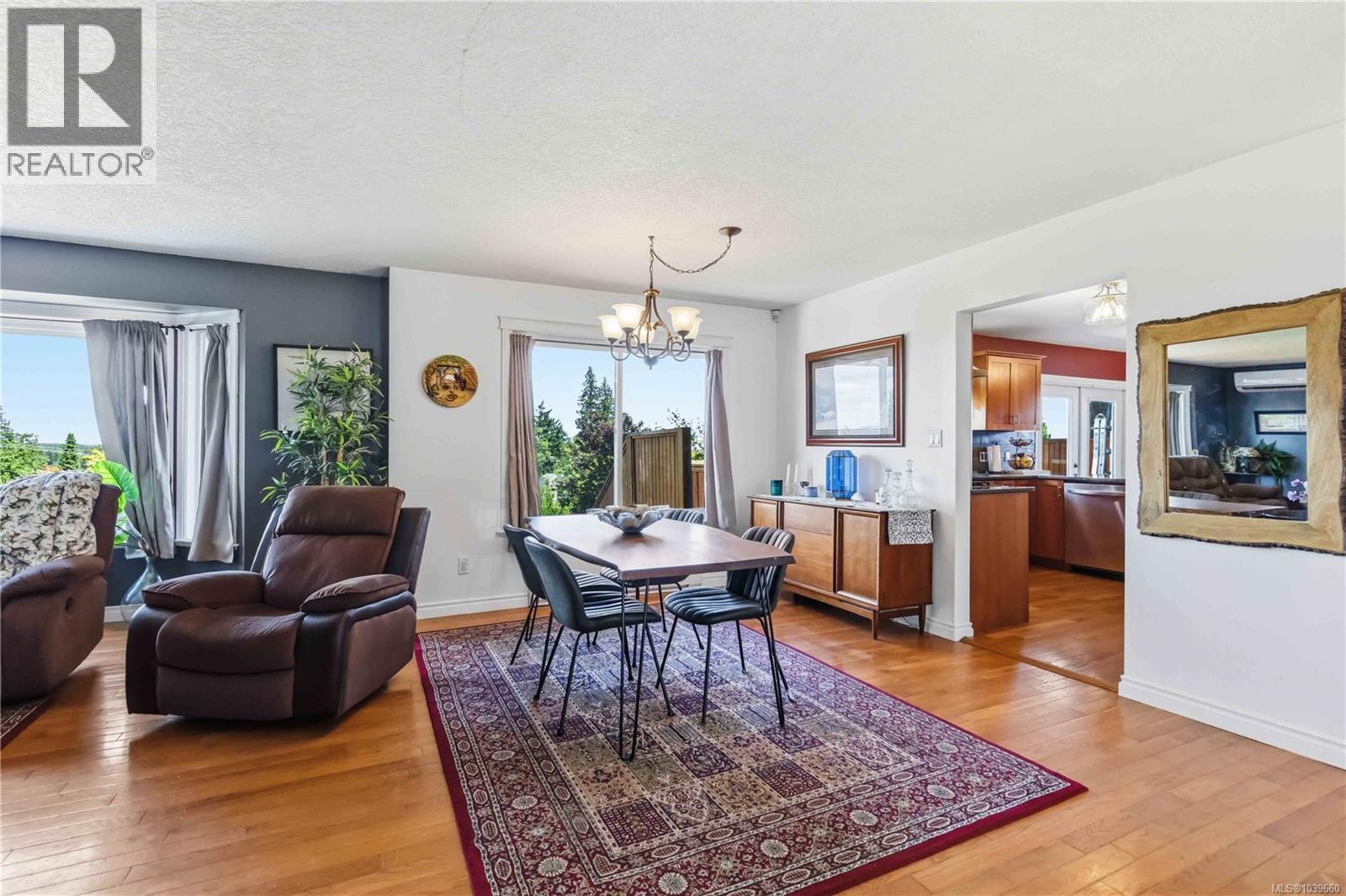 3389 Mary Anne Cres - 12