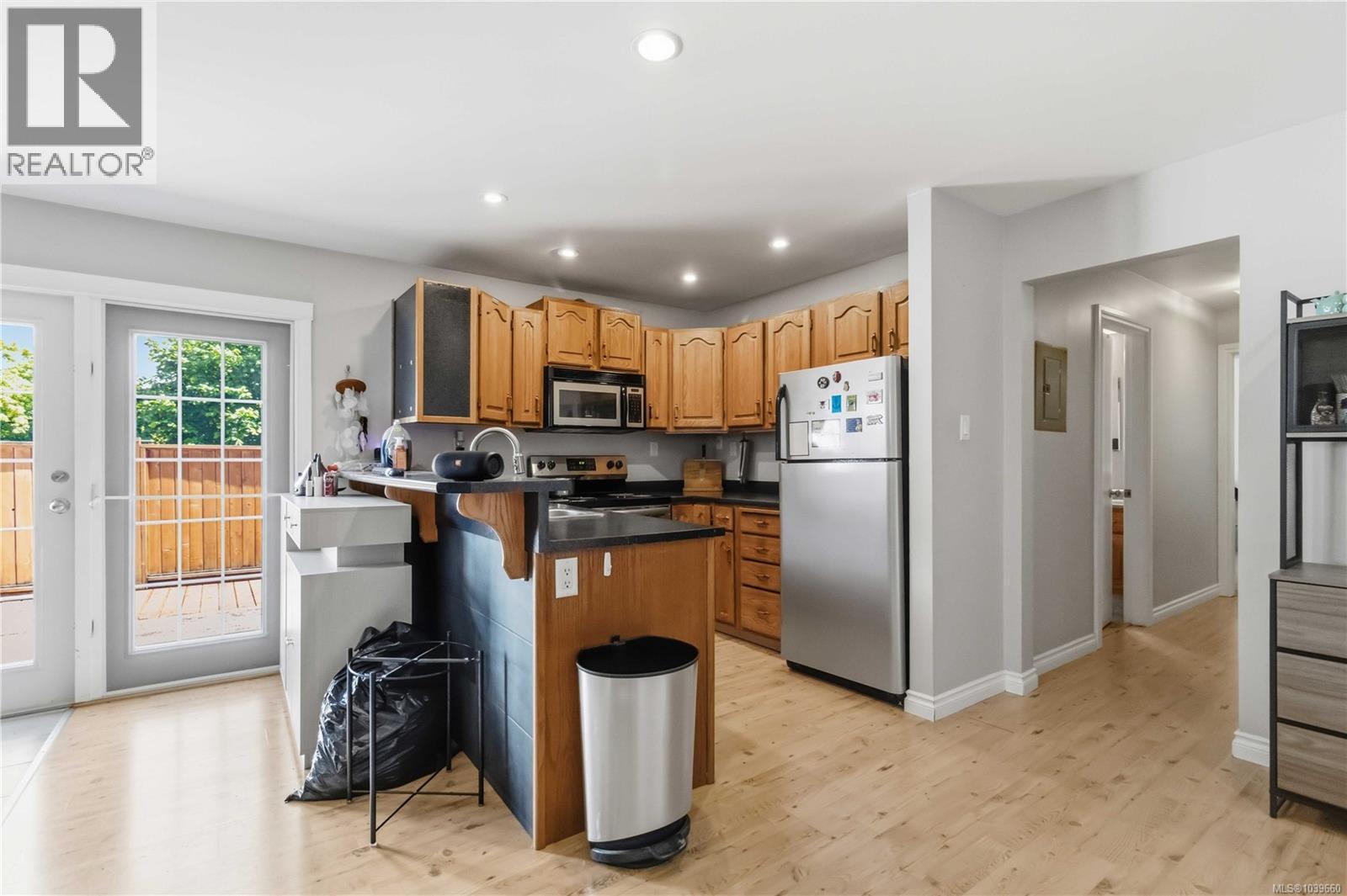 3389 Mary Anne Cres - Image 29