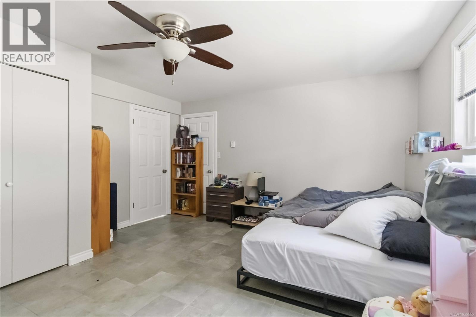 3389 Mary Anne Cres - Image 37
