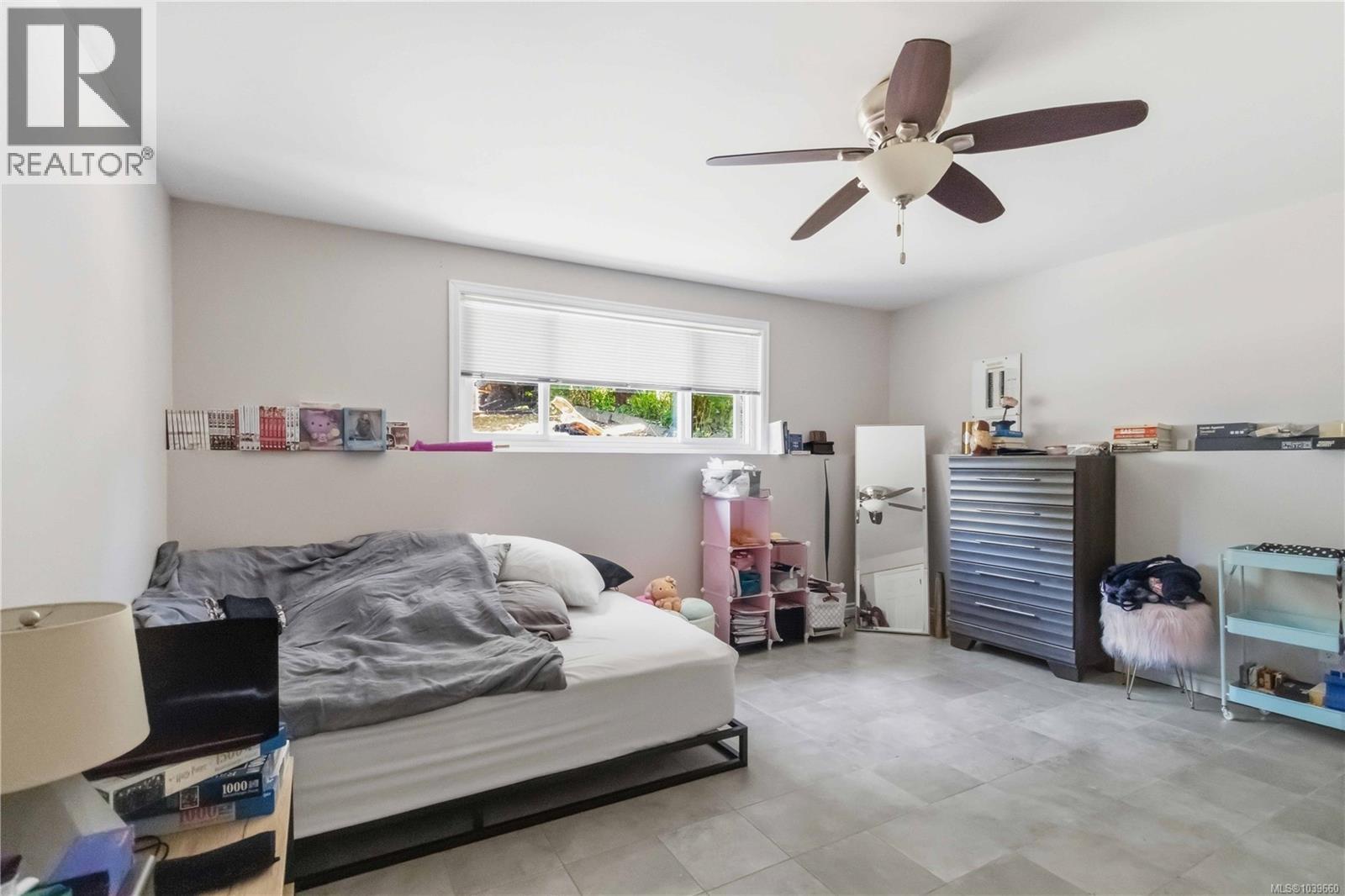 3389 Mary Anne Cres - Image 36