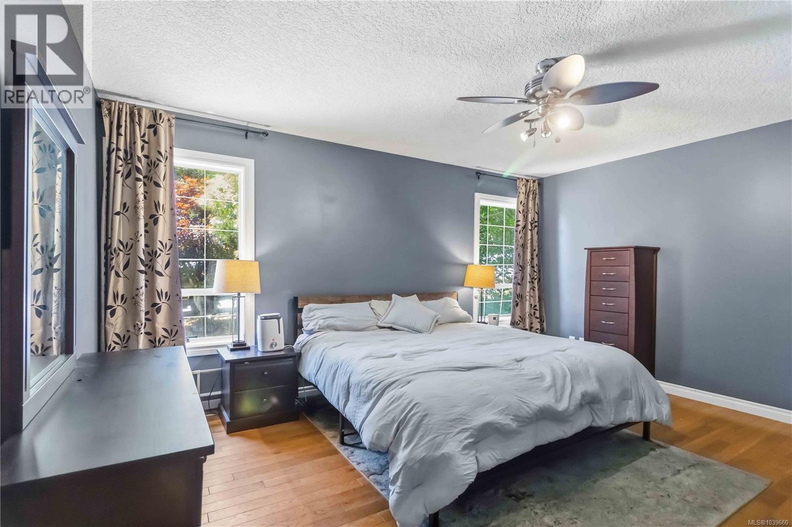 3389 Mary Anne Cres - 15