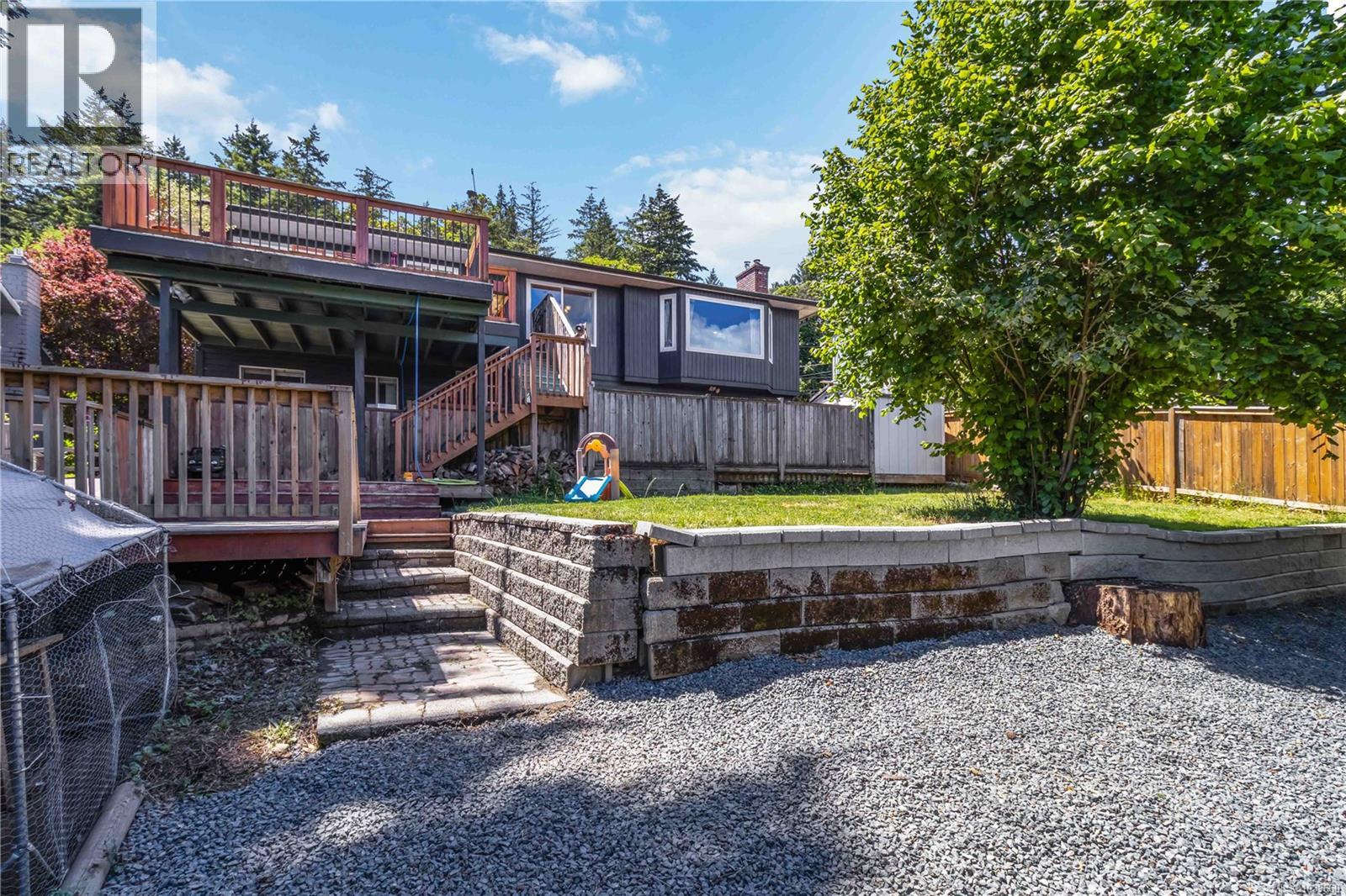 3389 Mary Anne Cres - 48