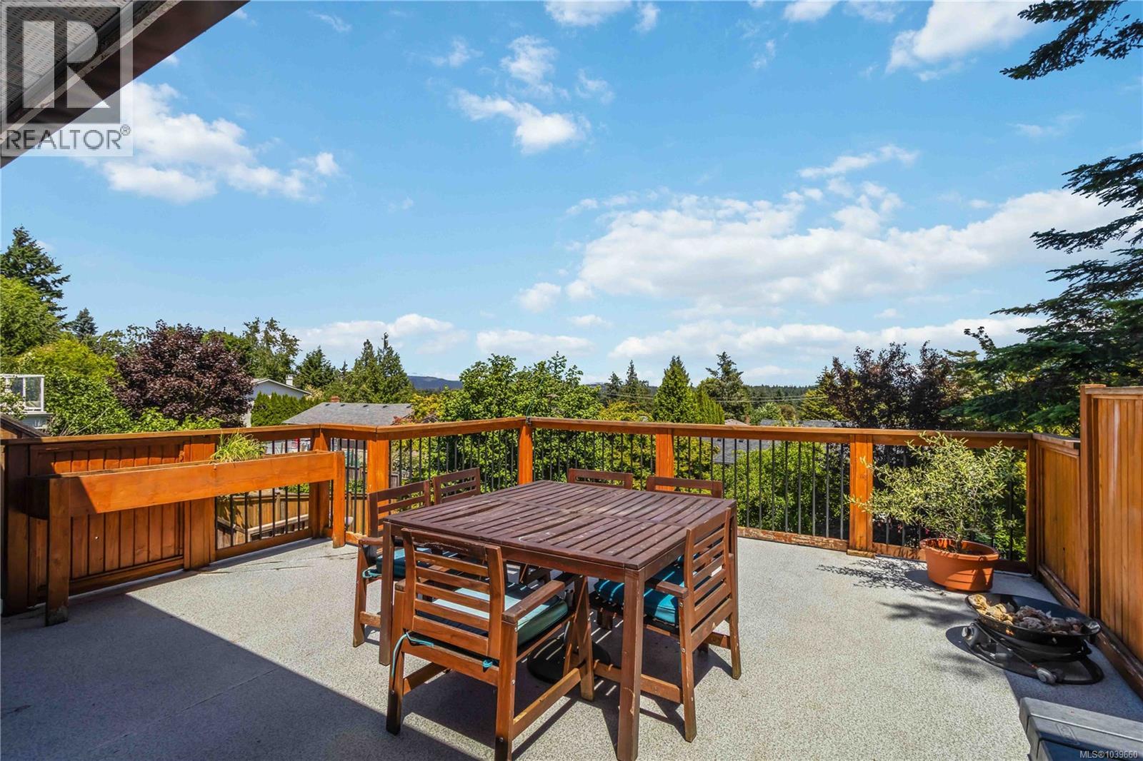 3389 Mary Anne Cres - 43