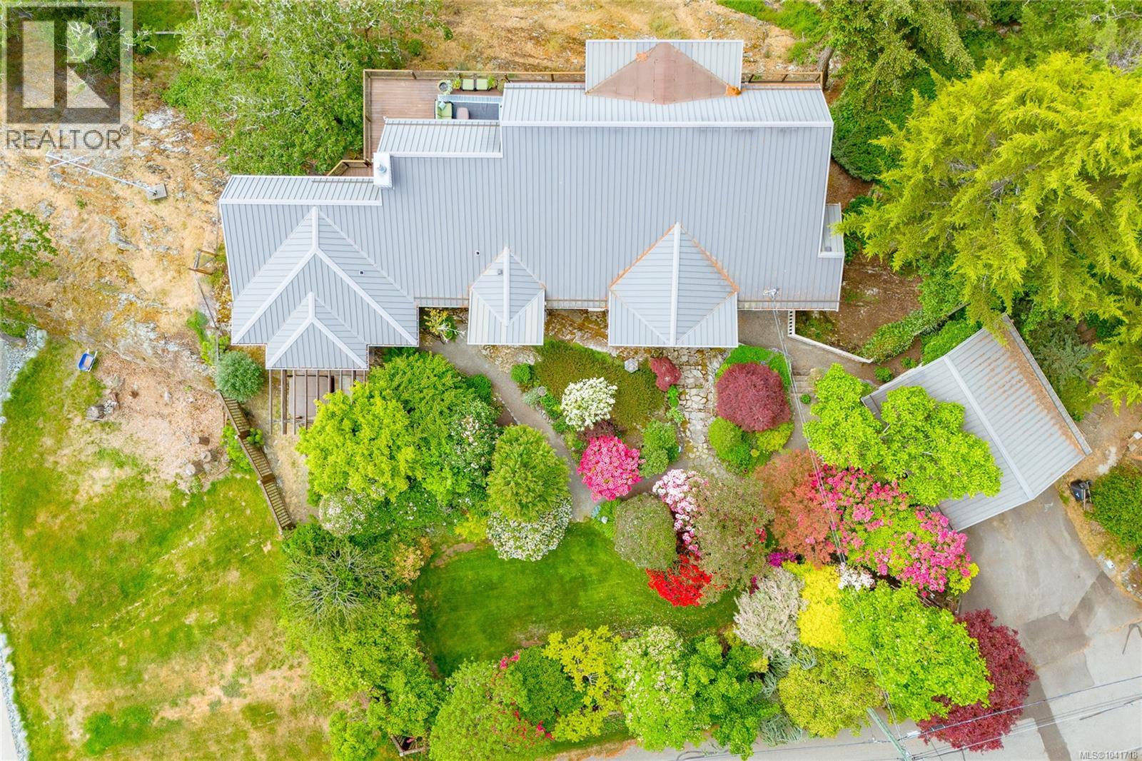 526 Bayview Pl - 2
