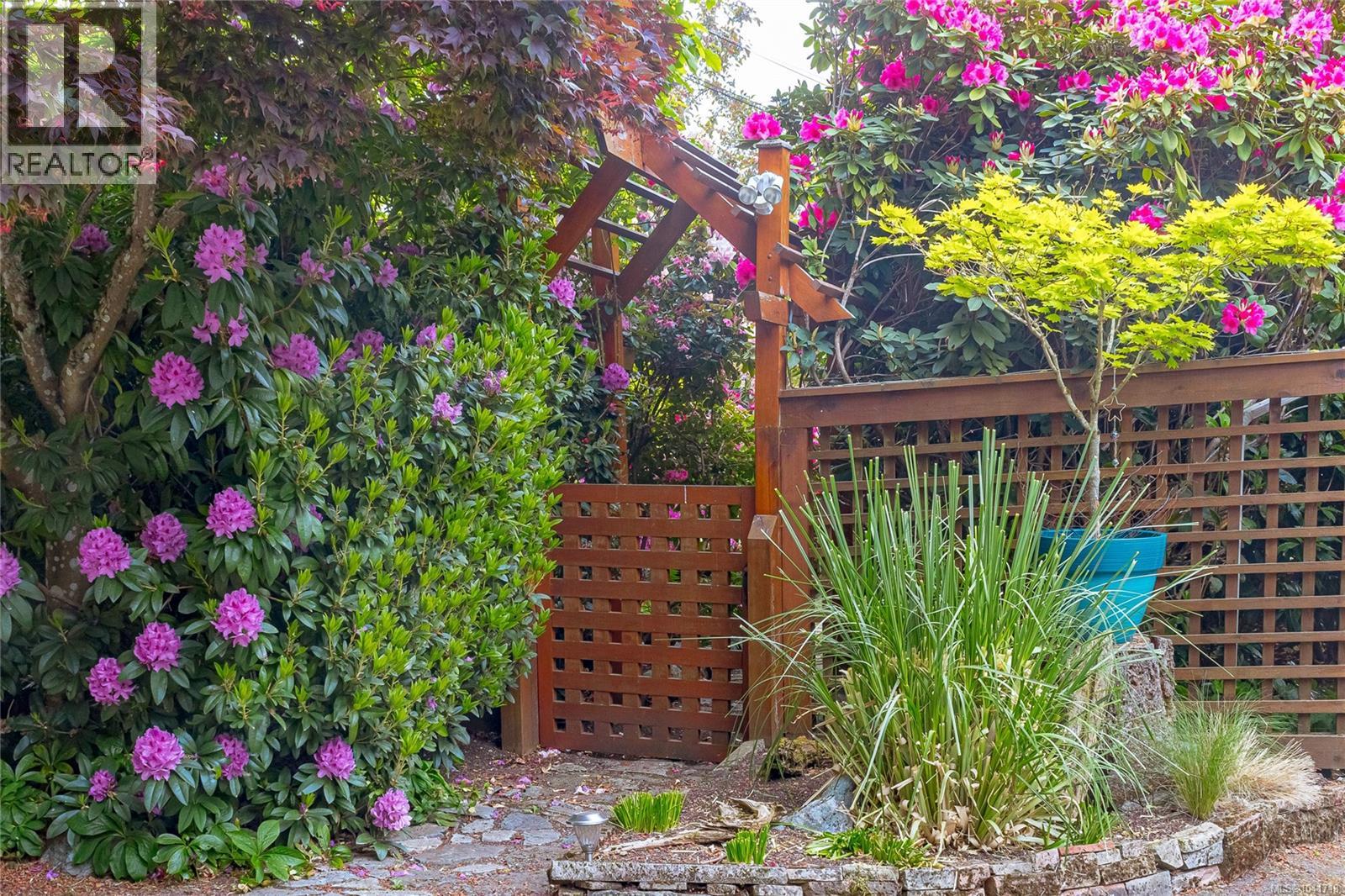 526 Bayview Pl - 35
