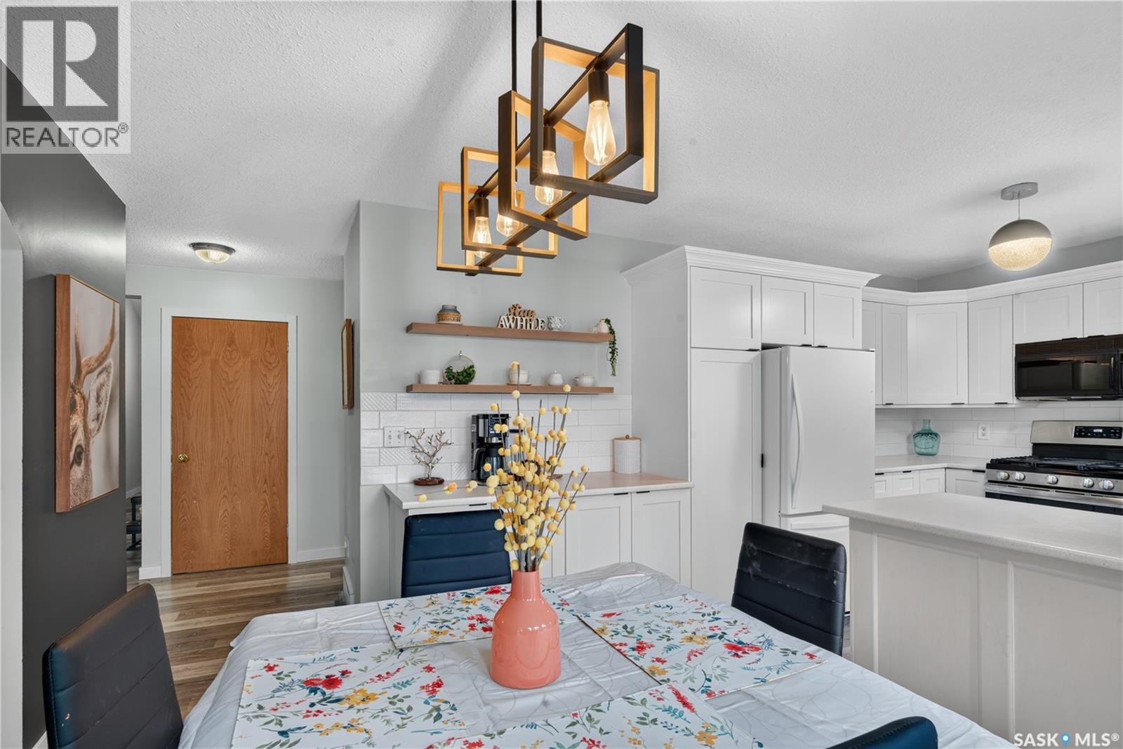 418 Fehr CRESCENT — photo 14
