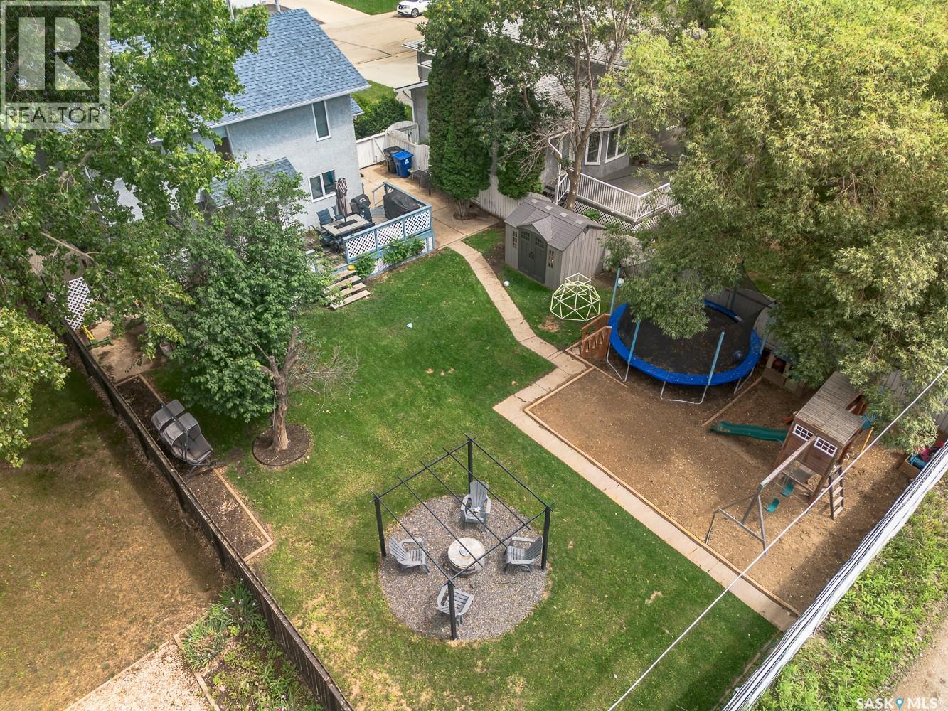 418 Fehr CRESCENT — photo 48