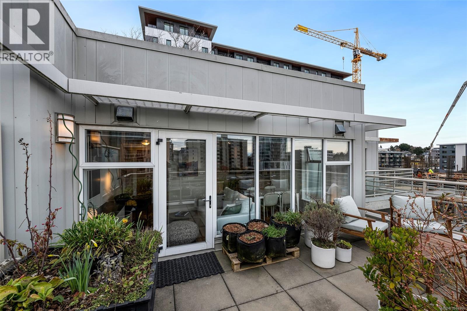 #509 1030 Yates St - 10