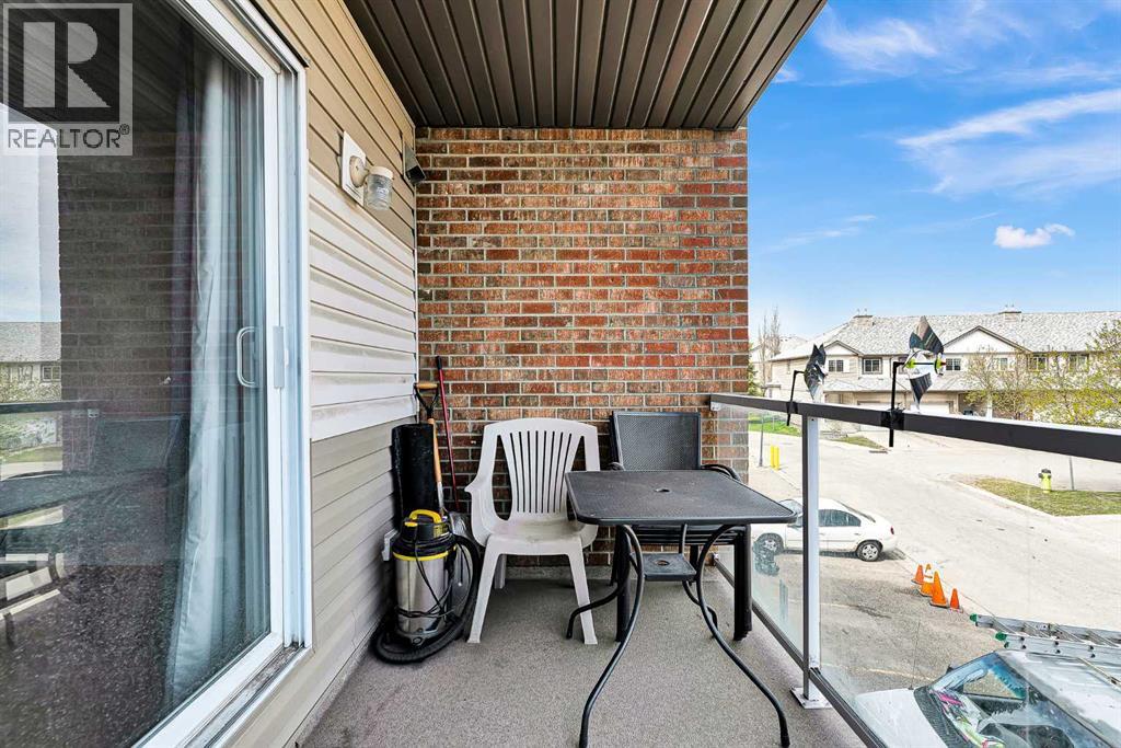 #218 92 Saddletree Court NE - 11