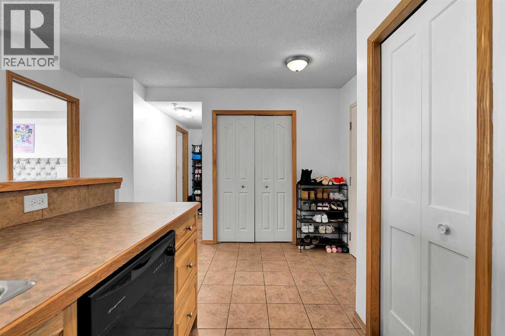 #218 92 Saddletree Court NE - 7
