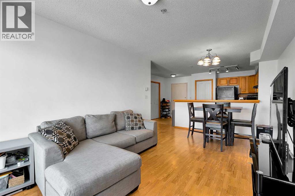 #218 92 Saddletree Court NE - 14