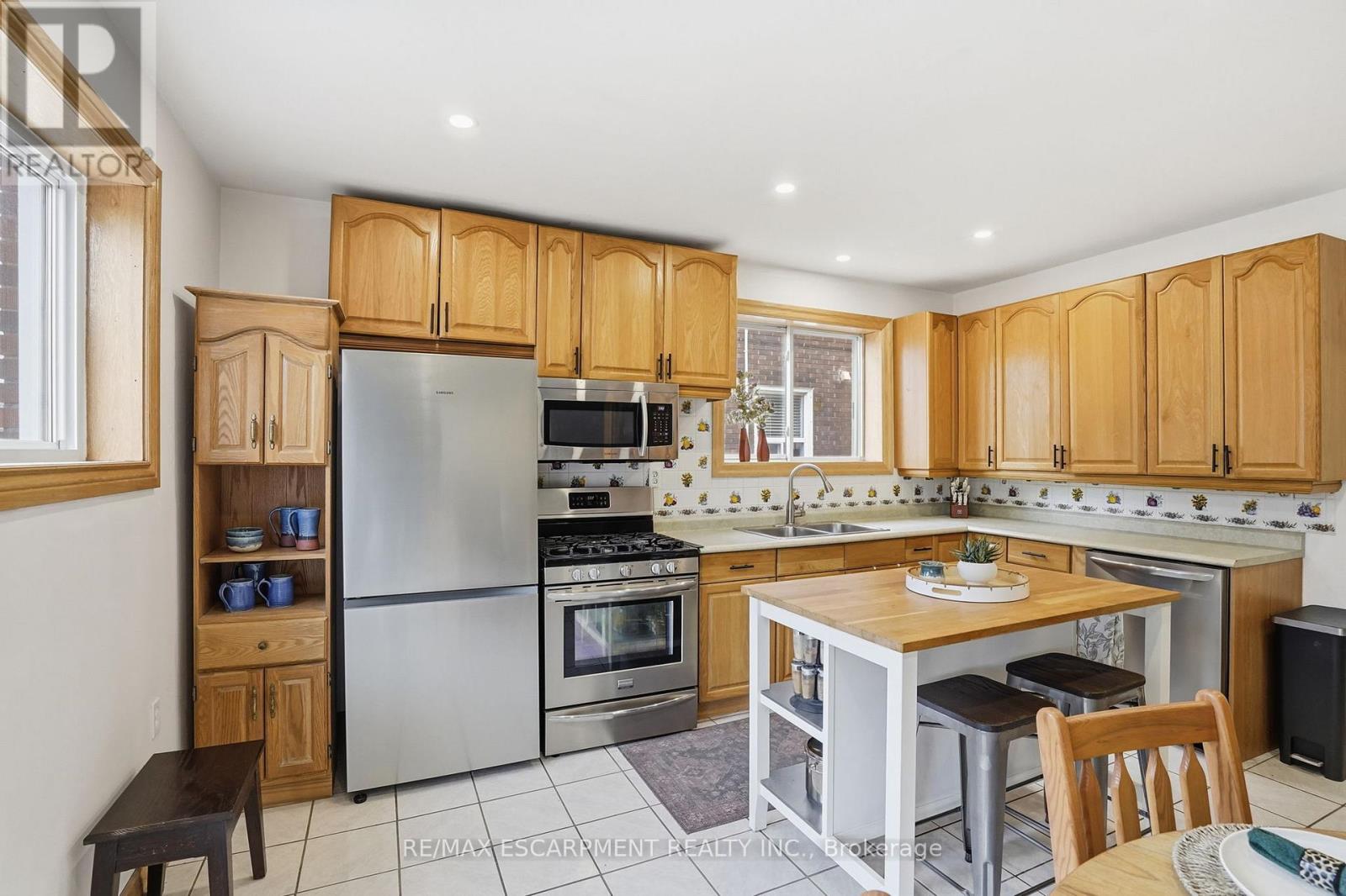 17 TUXEDO AVENUE S - 13