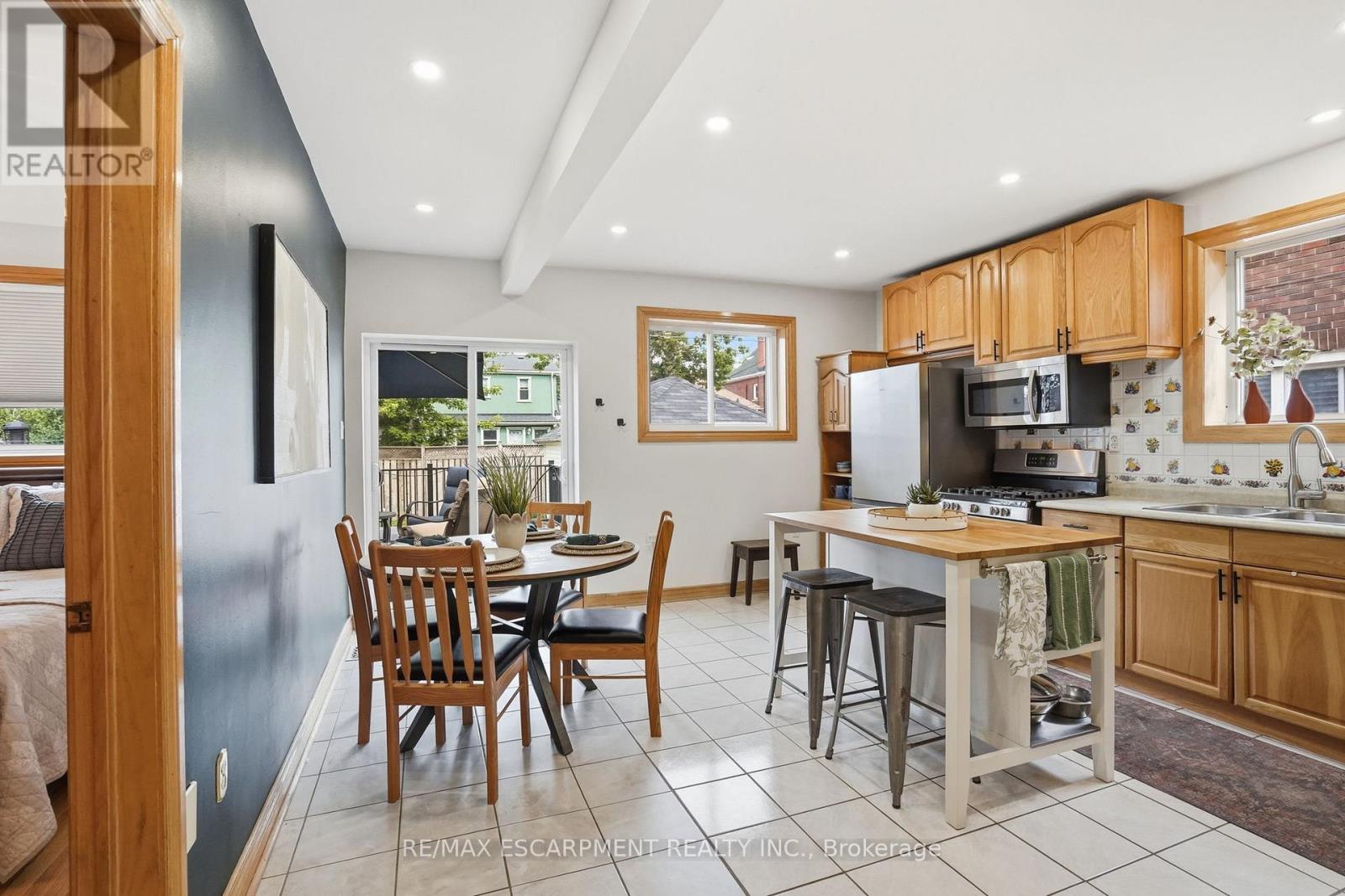 17 TUXEDO AVENUE S - 18