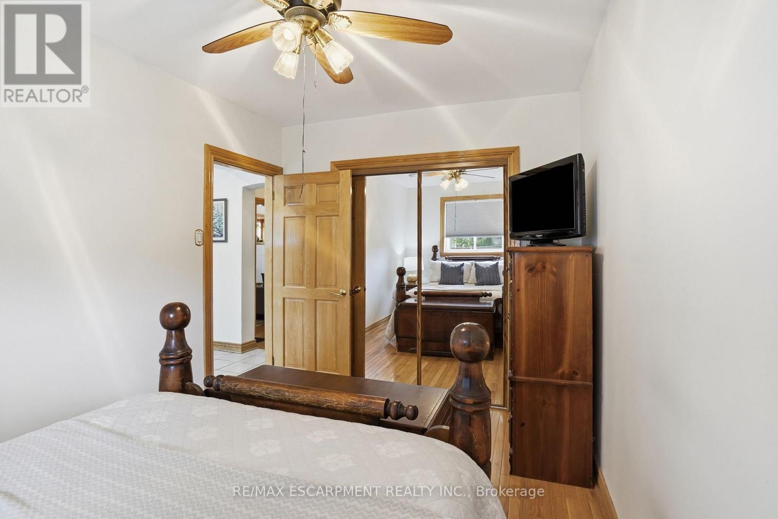 17 TUXEDO AVENUE S - 21