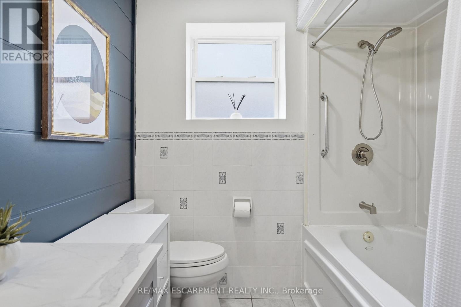 17 TUXEDO AVENUE S - 23