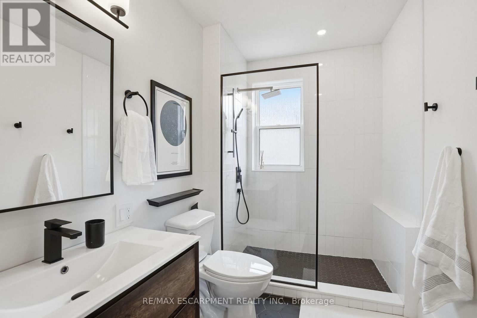 17 TUXEDO AVENUE S - 26