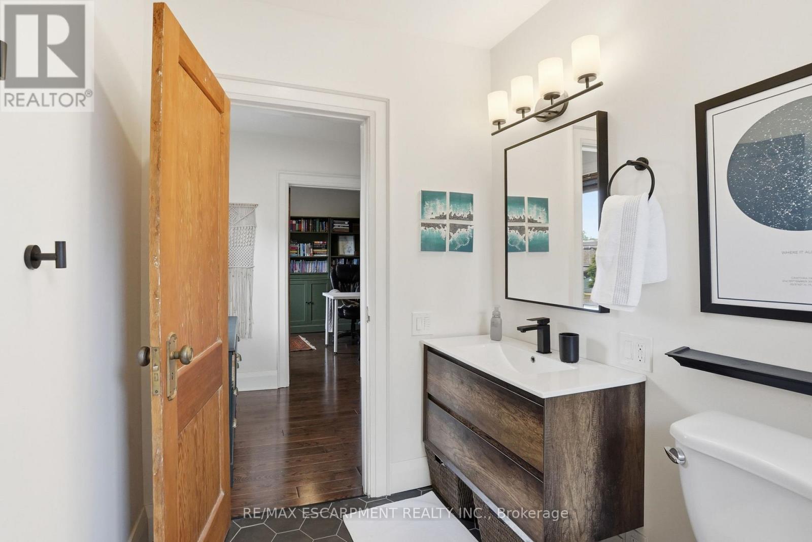 17 TUXEDO AVENUE S - 27