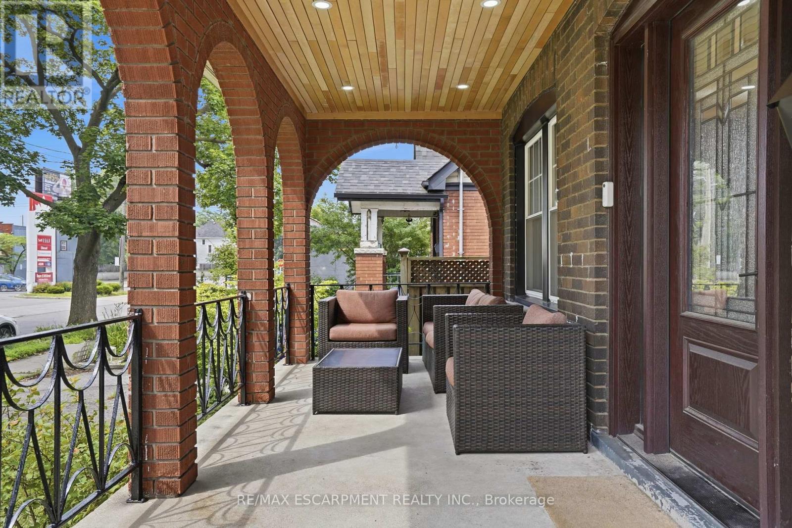 17 TUXEDO AVENUE S - 3