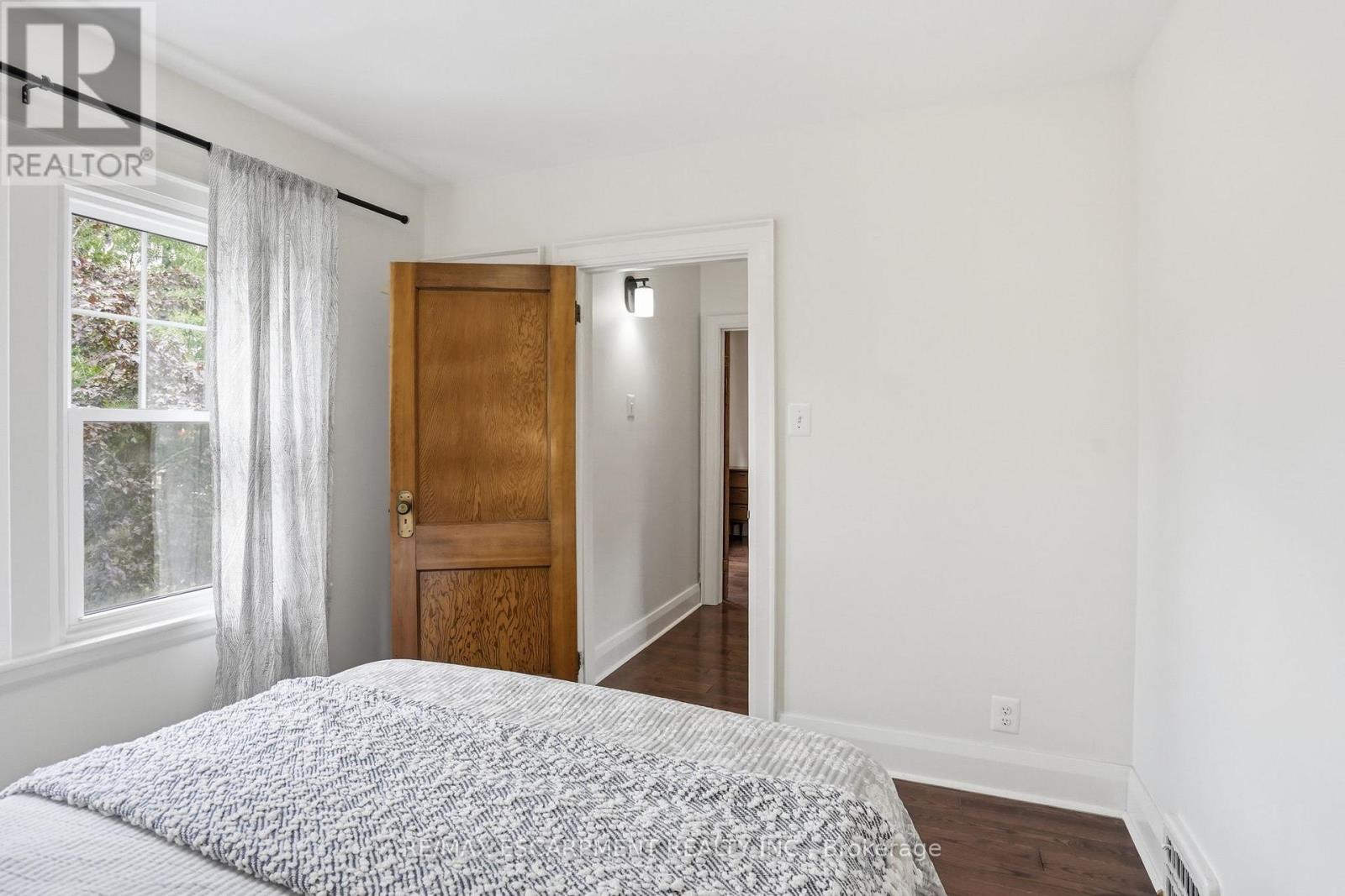 17 TUXEDO AVENUE S - 33
