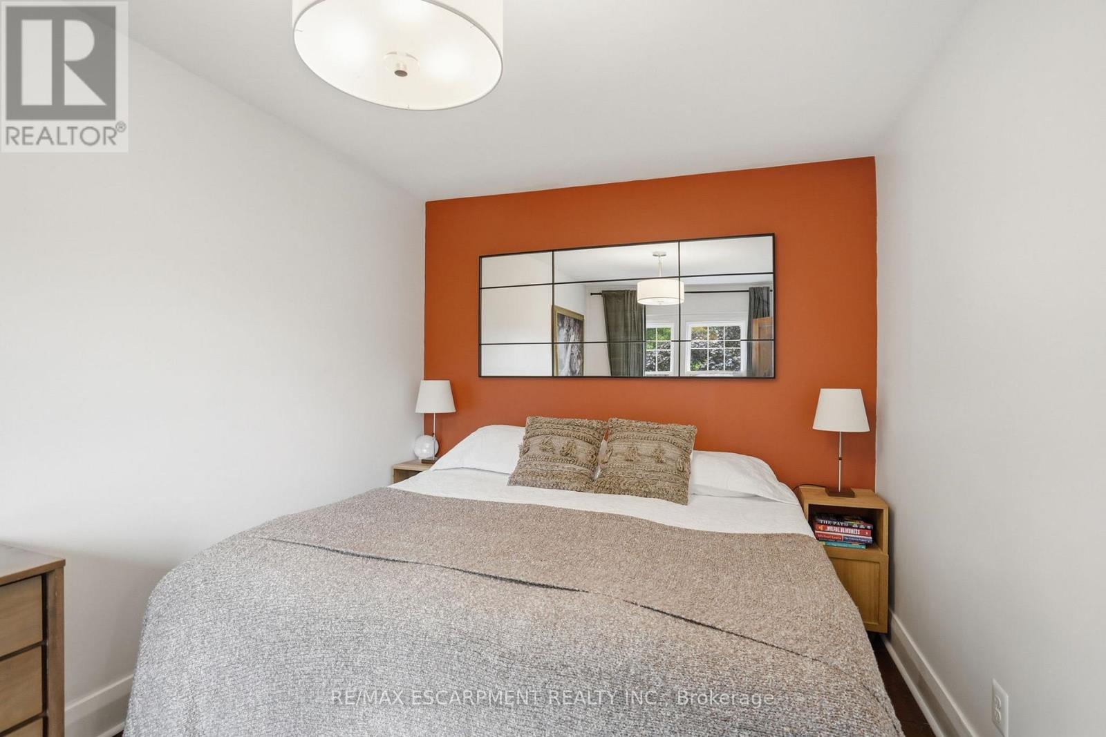 17 TUXEDO AVENUE S - 35