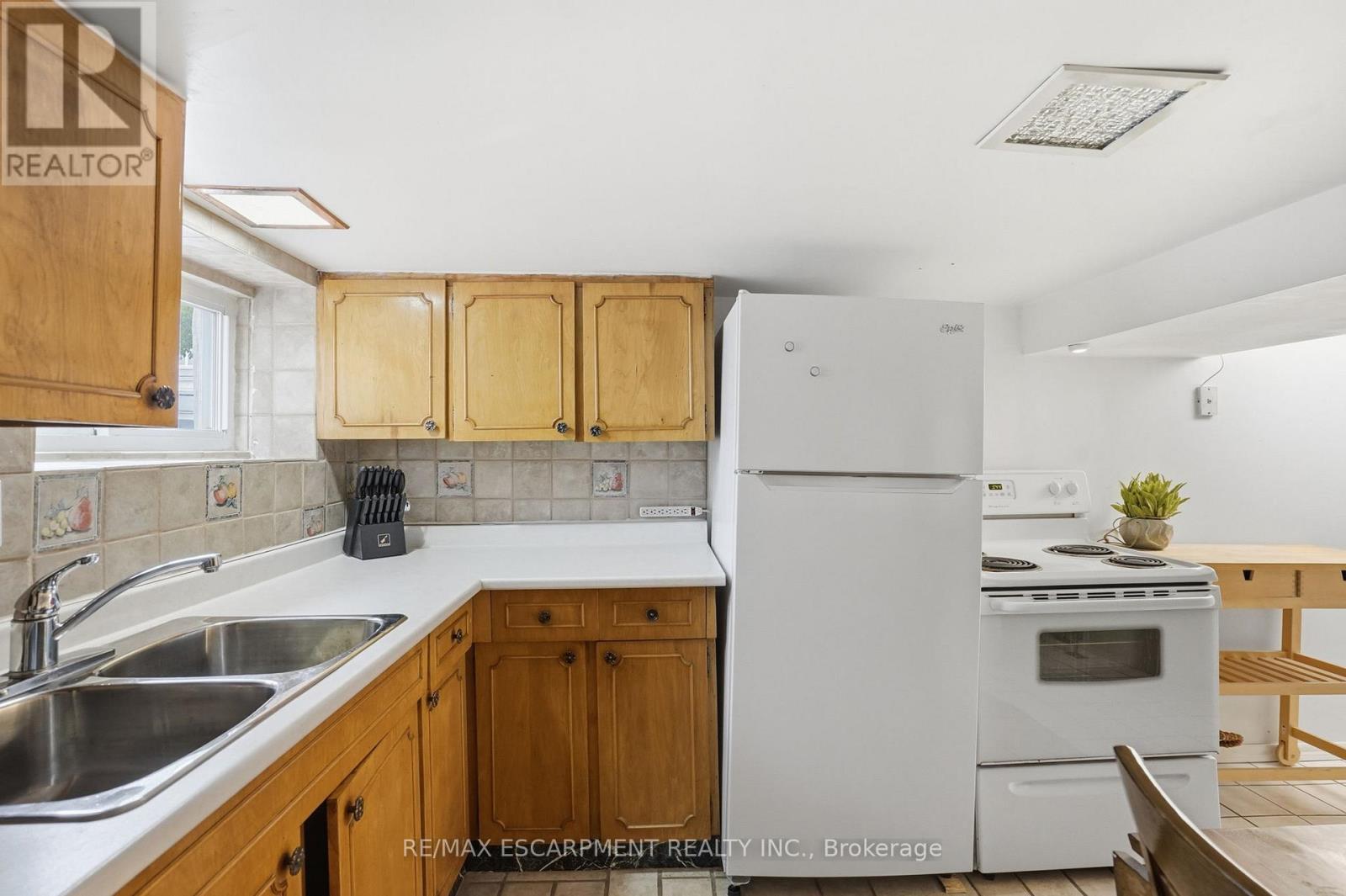 17 TUXEDO AVENUE S - 41