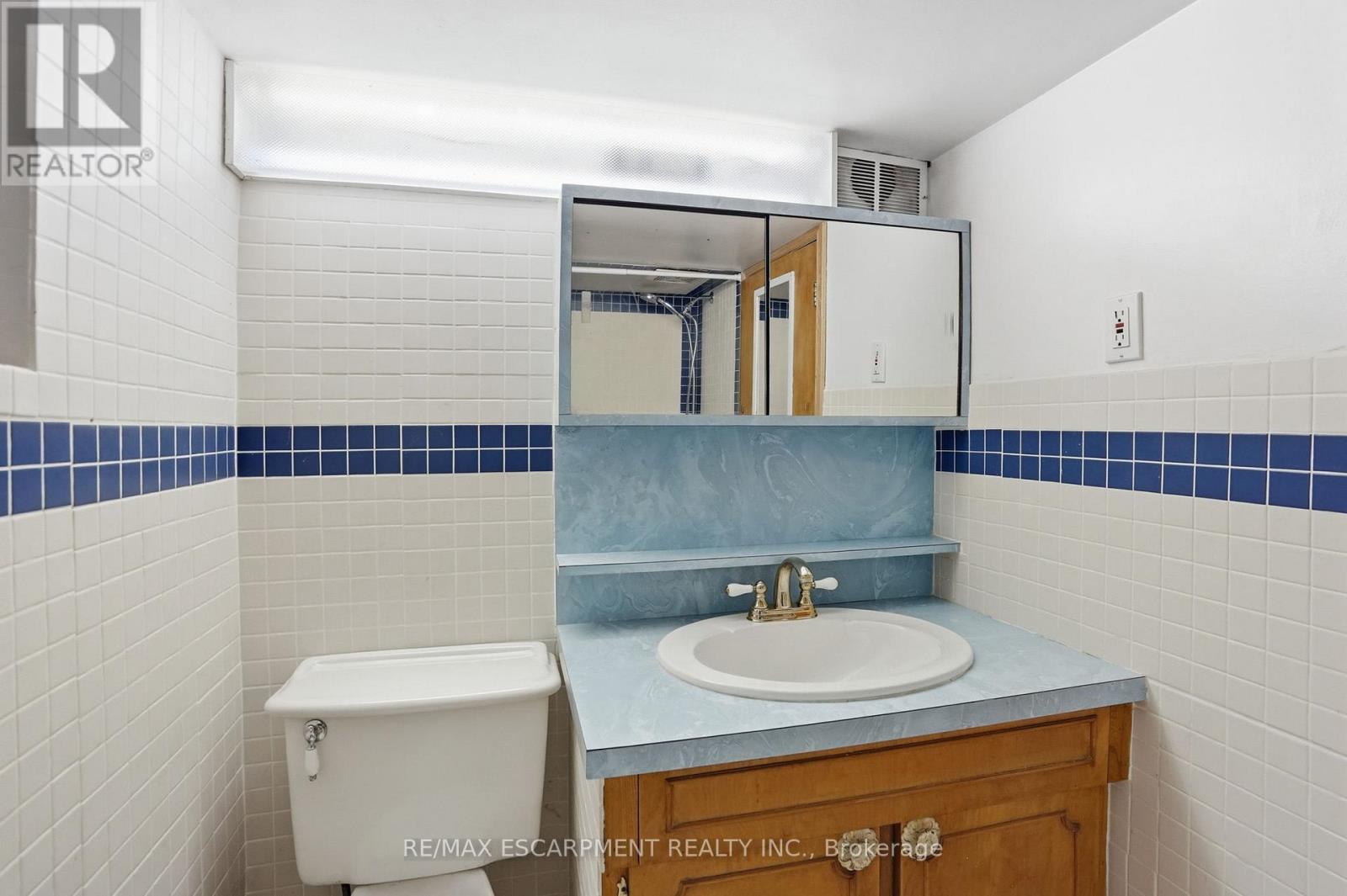 17 TUXEDO AVENUE S - 42