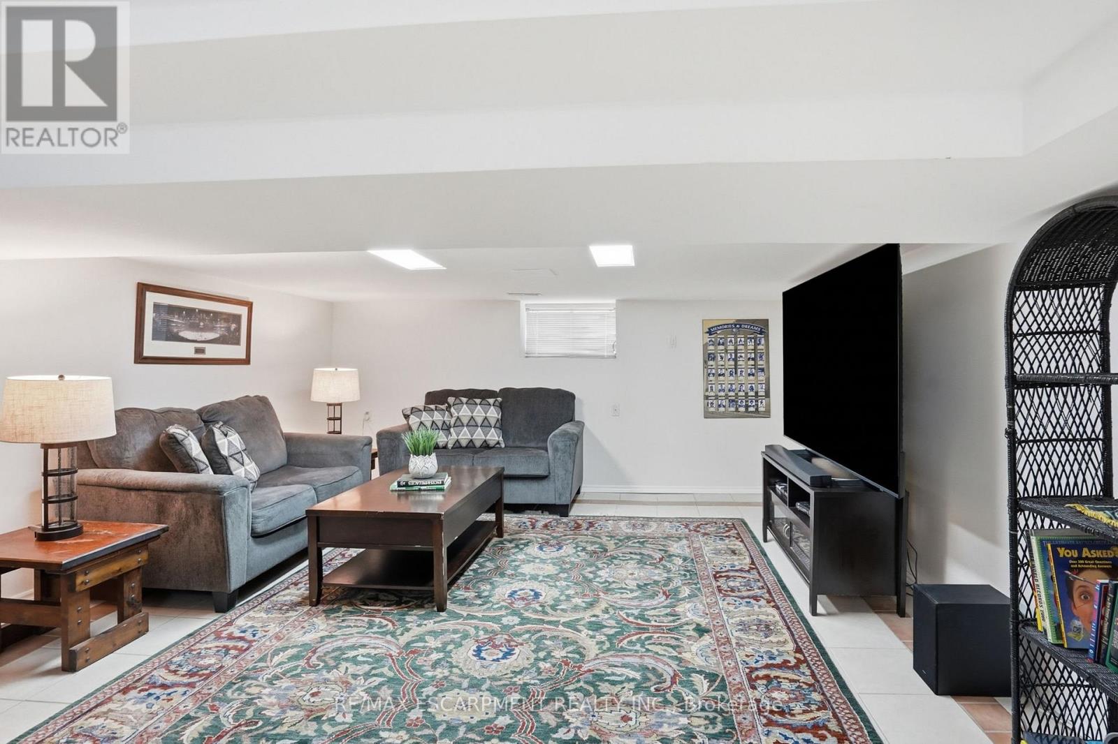 17 TUXEDO AVENUE S - 44