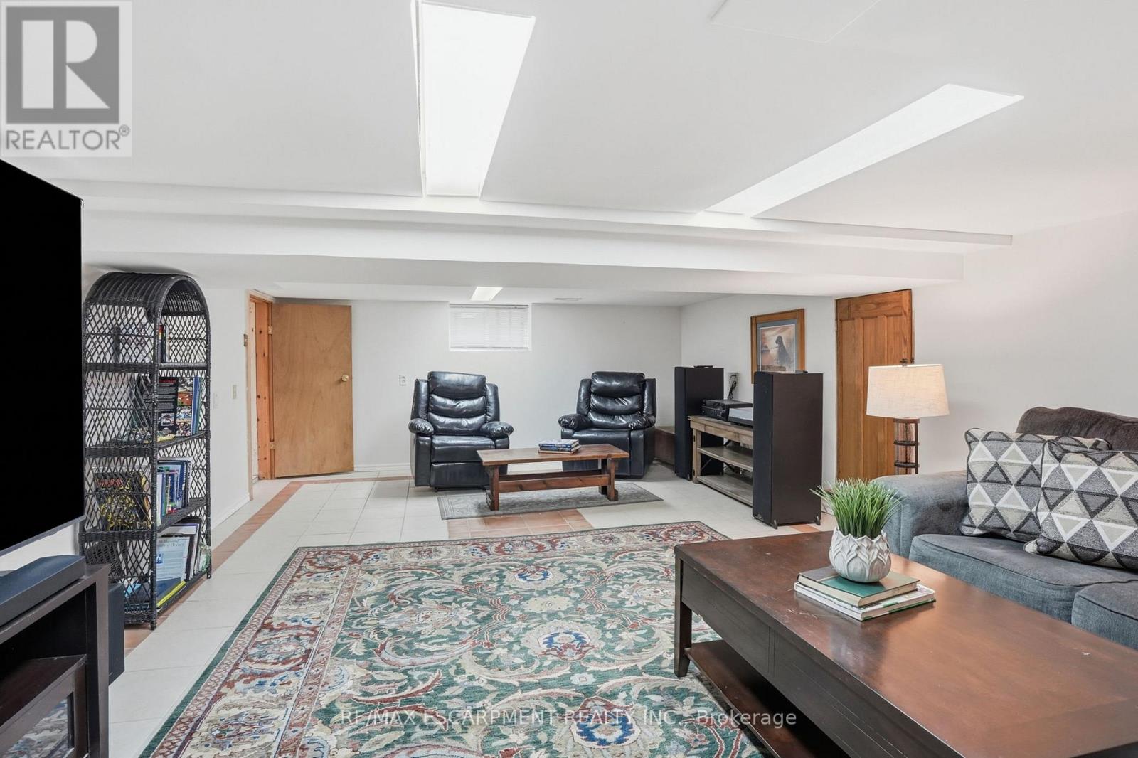 17 TUXEDO AVENUE S - 45