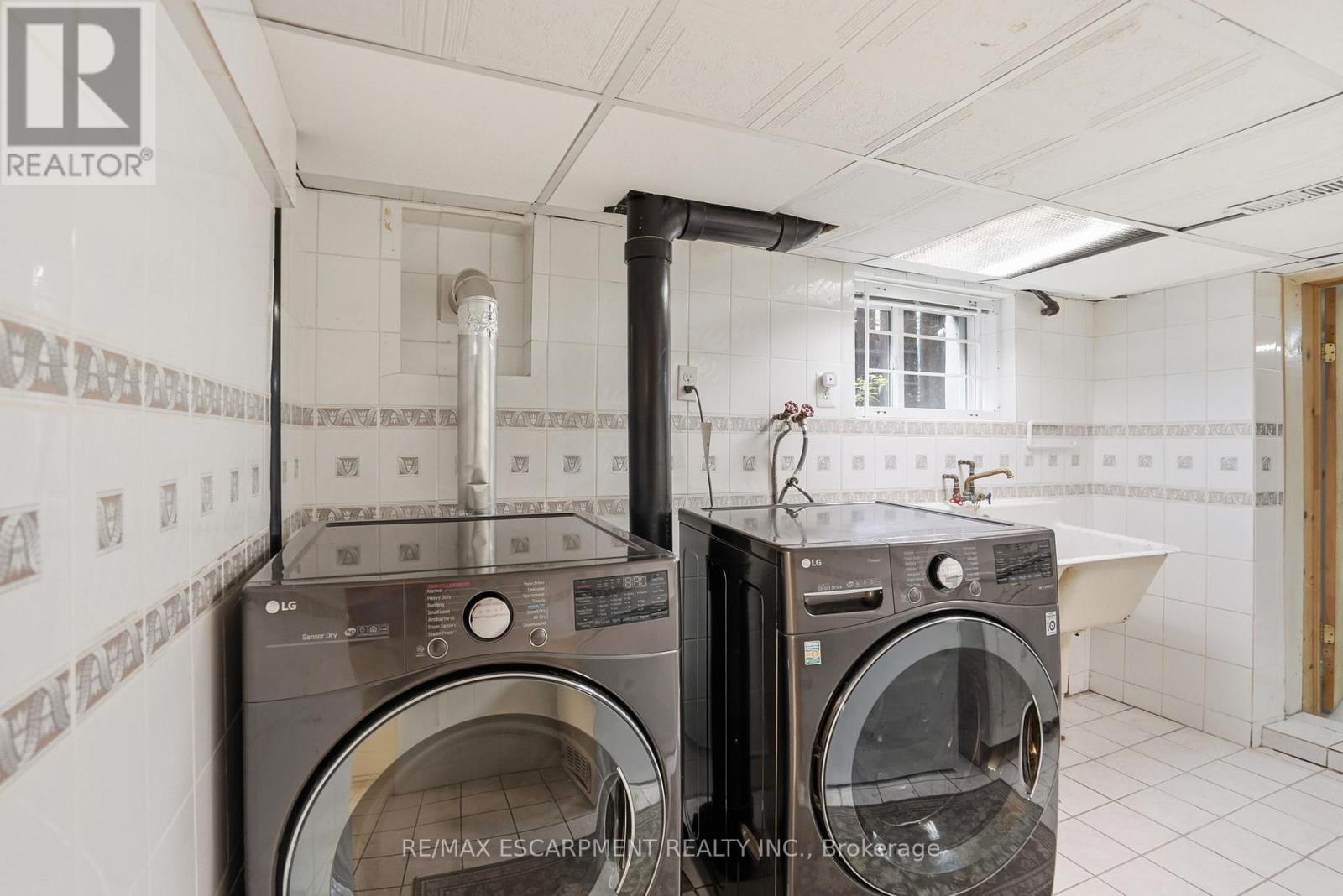 17 TUXEDO AVENUE S - 46
