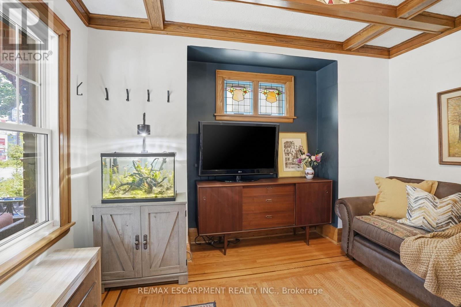 17 TUXEDO AVENUE S - 5